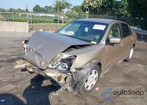 2005 Honda Accord 2.4 Lx из США, поврежденный, VIN 1HGCM56445A195810